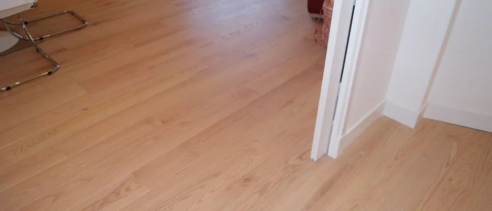 tarima de roble rojo